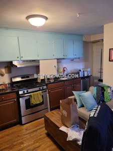 Somerville  1 Bed 1 bath available NOW on Somerville Ave in Somerville!   Porter Square - $2,425