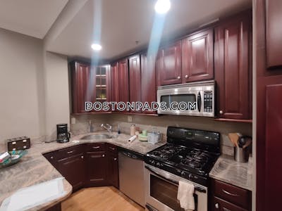 Roxbury Duplex Furnished Rental Boston - $4,800 50% Fee