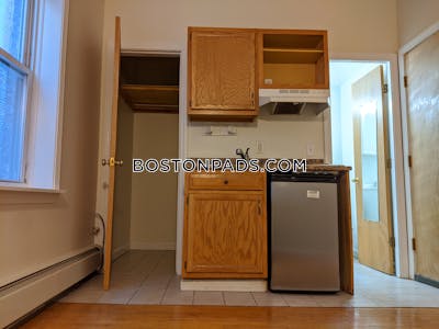 Mission Hill Excellent Studio Available NOW on Wait St in Mission Hill!  Boston - $1,750