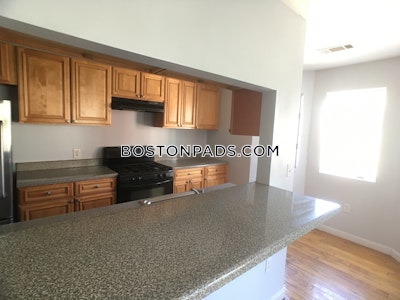 Fort Hill 3 Beds 1.5 Baths Boston - $3,600 No Fee