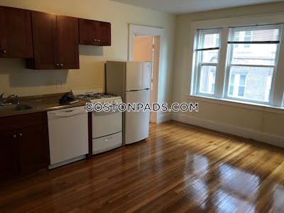 Brighton Spacious 2 bed 1 bath available NOW on Commonwealth Ave in Brighton!  Boston - $2,650